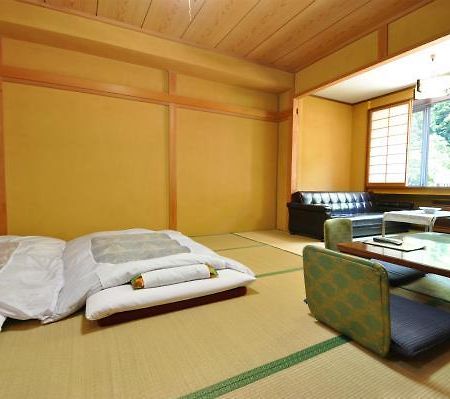 ホテルYumoto Rakuzenso 沼田市 エクステリア 写真