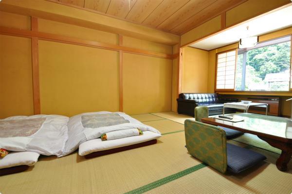 ホテルYumoto Rakuzenso 沼田市 エクステリア 写真